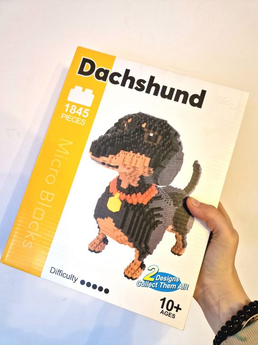 Vând lego Micro Blocks  de 1845 de piese Dachshund 10+