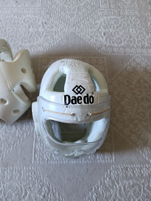 Продам шлем на тейквондо