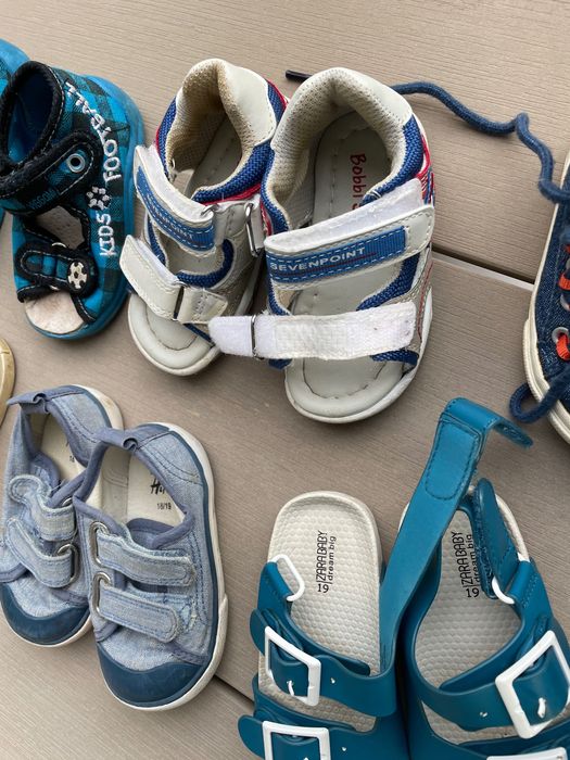 7 чифта обувки и сандали за 1 г. Бебе, размер 18/19