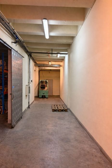 Дава се под наем Склад в София, Дружба 1 - 102 кв.м за 915.45 € - Снимка #1