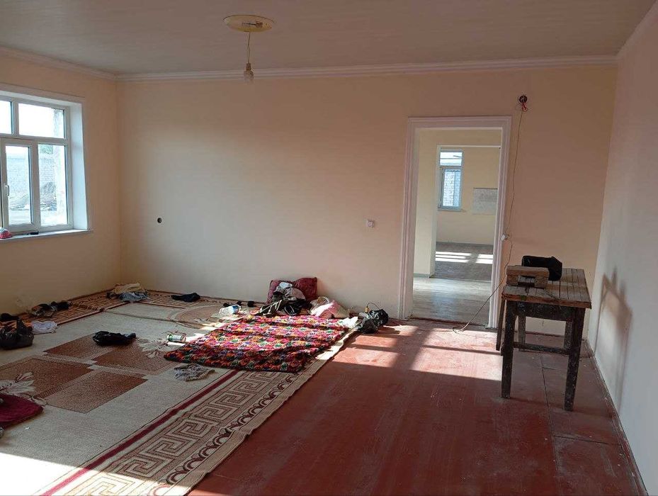 Продается земляной участок  40 соток Ахангоран