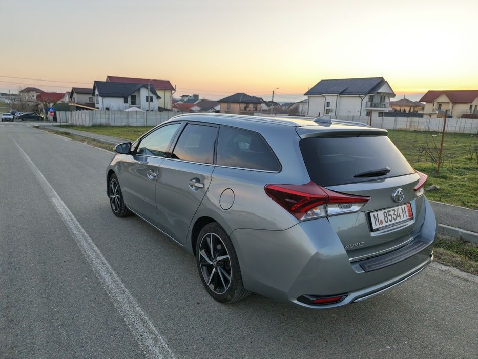 Toyota Auris 1,2 Turbo benzina fab. 2018, camera/ Line assist/ navi