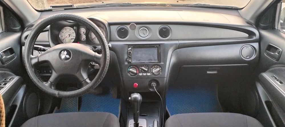 Митсубиси аутландер