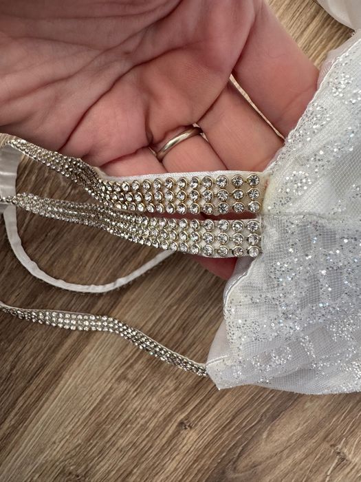 Дълга сватбена рокля