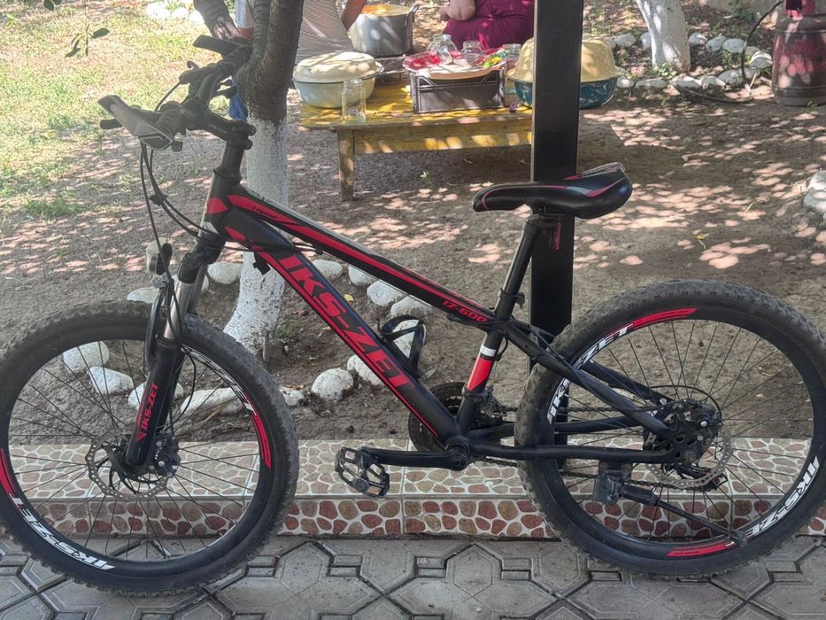 Продам велик в хорошым состаяние