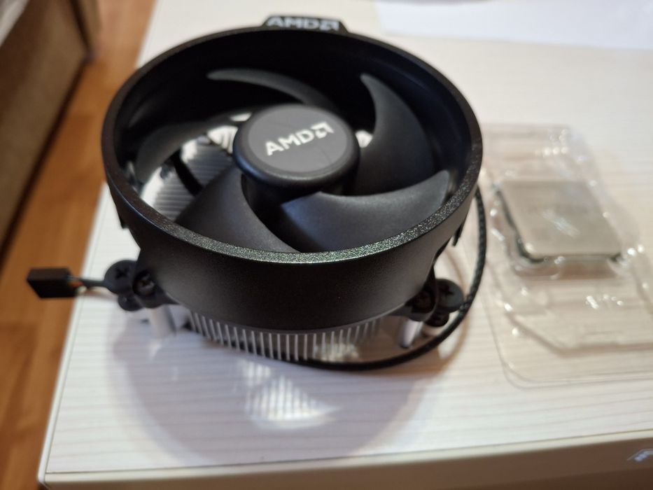 Procesor Amd ryzen 3200g am4 + cooler wraith stealth