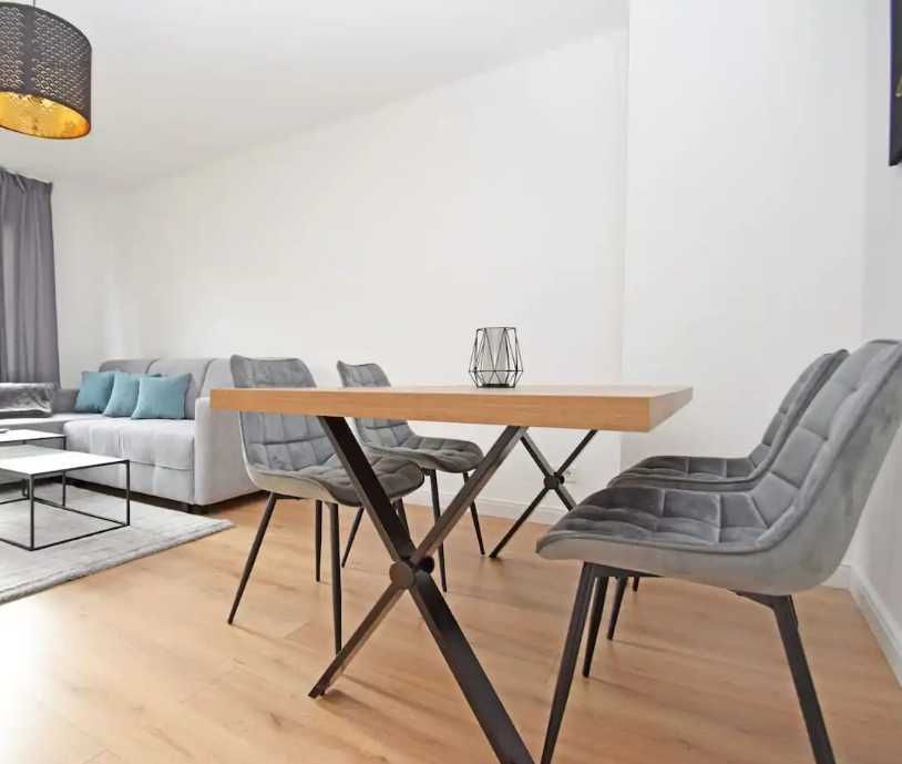 Дава се под наем Тристаен апартамент в Пловдив, Южен - 120 кв.м за 350 € - Снимка #2