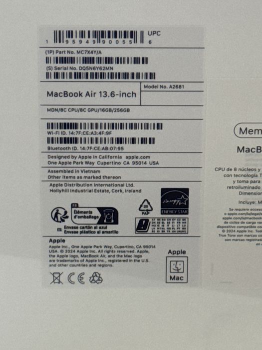 MacBook Air / M2 / 13inch / 256GB / 16GB RAM / Sigilat