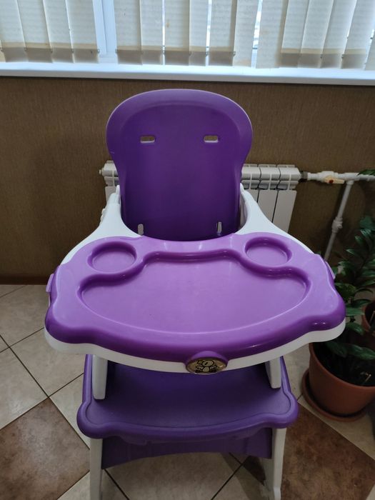 Детский кормильный стол и парта