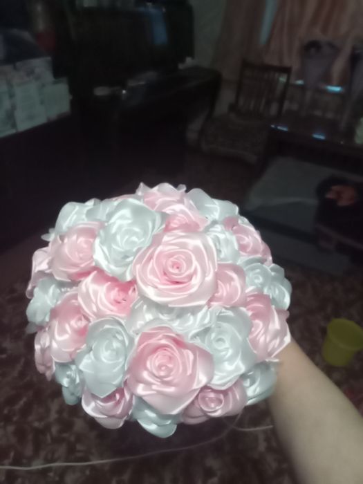 Вечные букеты из атласной ленты