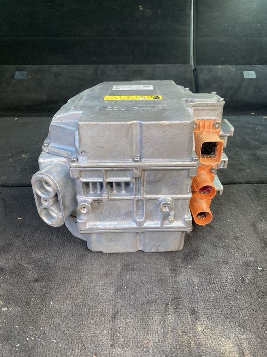 заряден инвертор BMW X5 G05