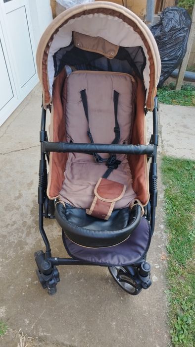 Продавам бебешка количка ZIPP (с два коша) само за 90 лева!