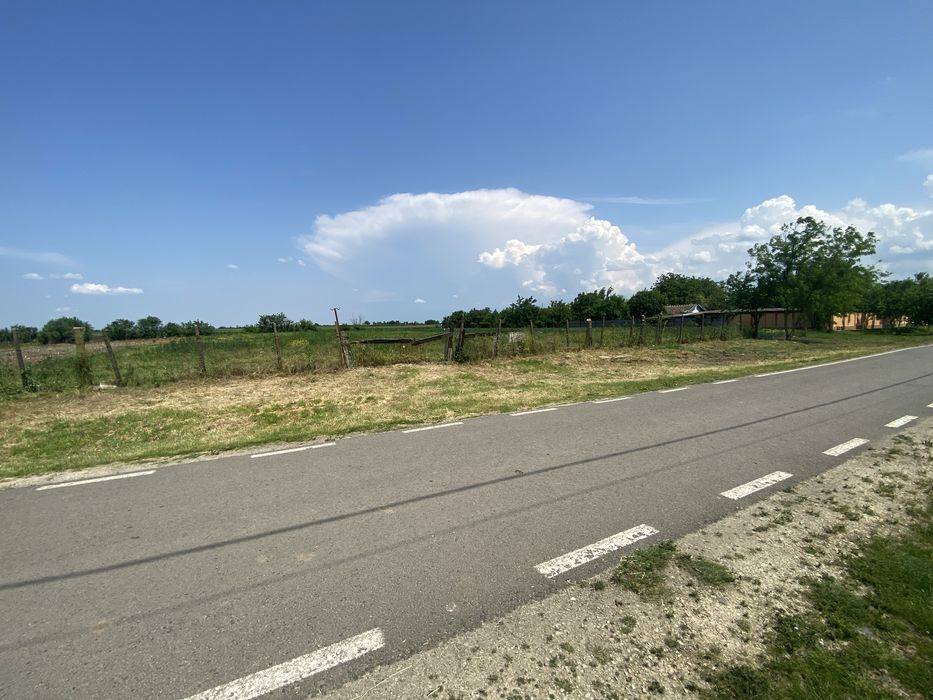 Vand teren casa intravilan