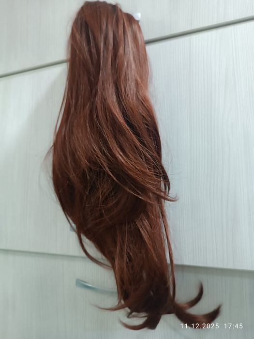 Опашки в червено кестеняво