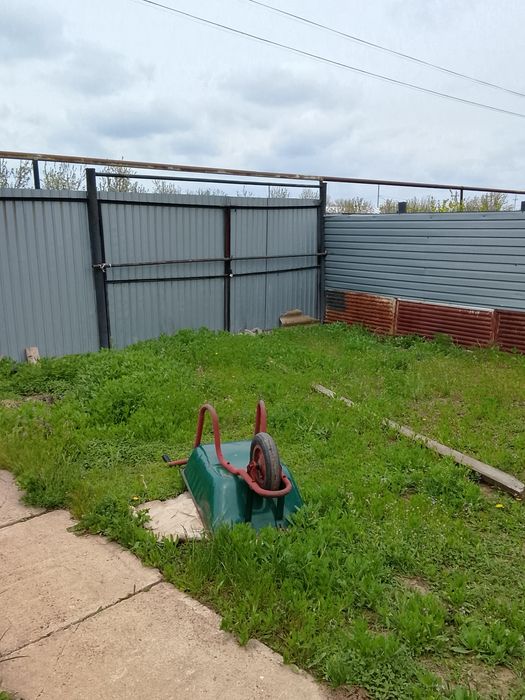 Продам частный дом в пригороде .