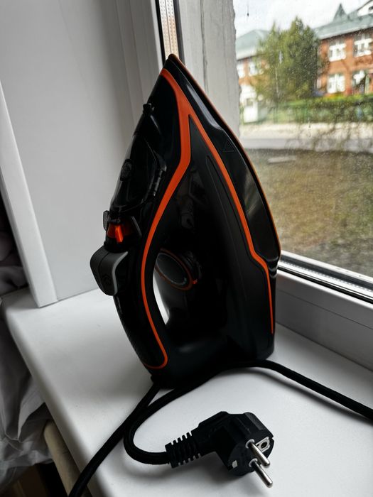 ПРОДАМ УТЮГ в отличном состоянии