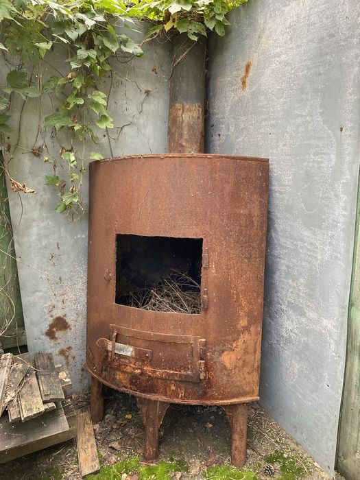 Печка с трубой Продам