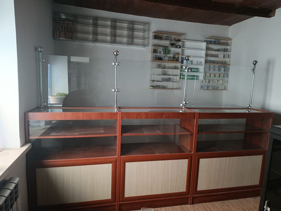 Продам витрину 5 штук