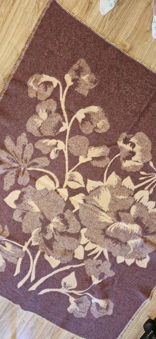 Ново двулицево вълнено одеало 190/160