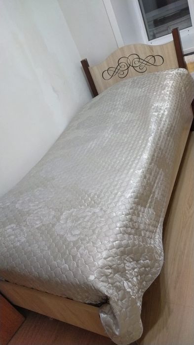 Продам кровать Сказка с матрасом