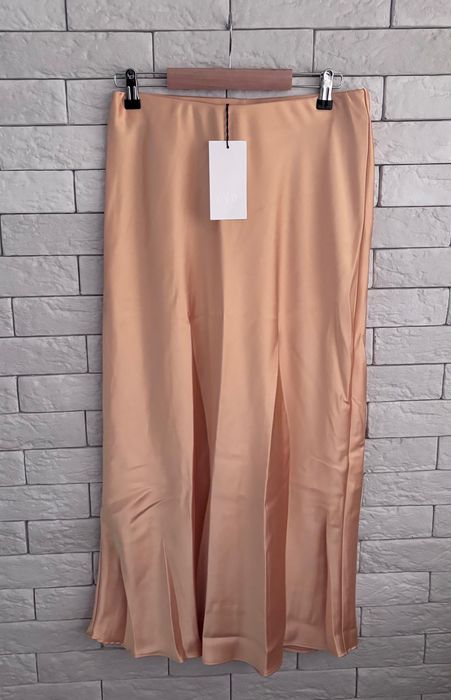 Красива пола ZARA сатен в жълто