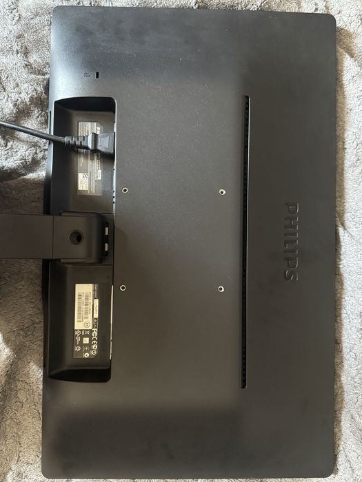 Монитор Philips 226V4LSB2/62