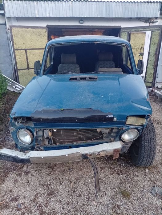 Продам Ниву (аварийная) на ходу