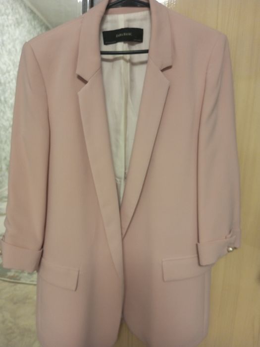 Женская одежда пиджак, платье