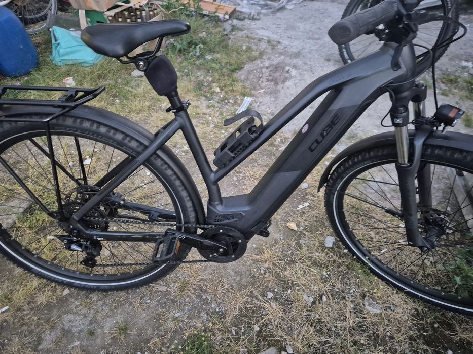 Cube Cross Hybrid