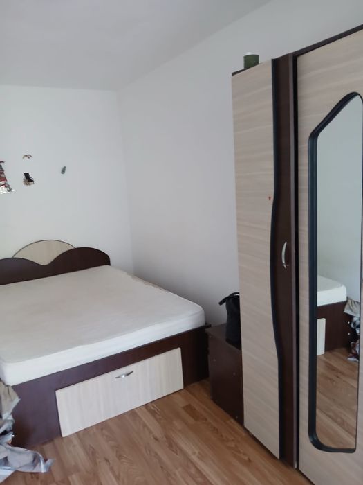 Inchiriez apartament 2 camere Piata 1 mai