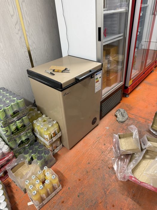 Мини морозильник в хорошем состоянии