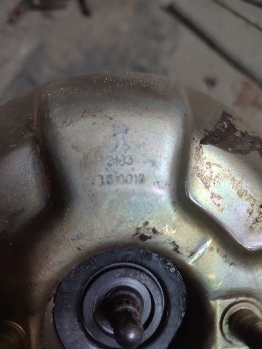 Вакуумный усилитель ВАЗ