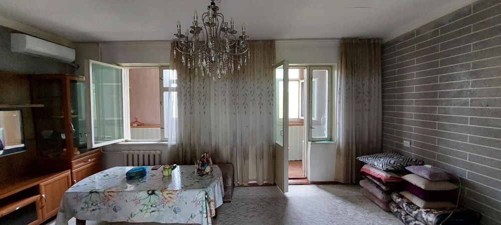 1 ком. квартира, 42 м² в Сергели (Ярмарка - 400 м). Дом галерейный