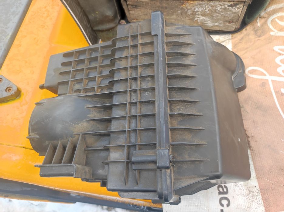 Кутия въздушен филтър за Пежо-5008,2.0HDI-150к.с.