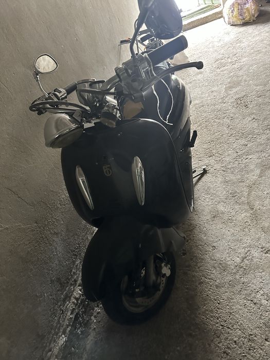 Скутет с документи АГМ 50кб