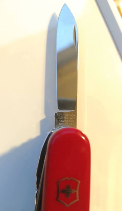 Briceag Victorinox Swiss Champ neutilizat de colectie pret redus la 300 de lei