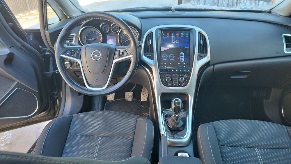 Astra J Sport Tourer OPC Line cu GPL