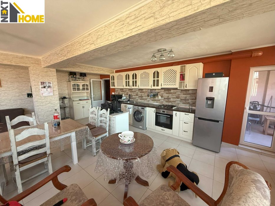 Продава се Тристаен апартамент в Асеновград - 115 кв.м за 1131 €/кв.м - Снимка #4