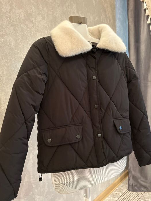 Куртки, пуховики, верблежкт