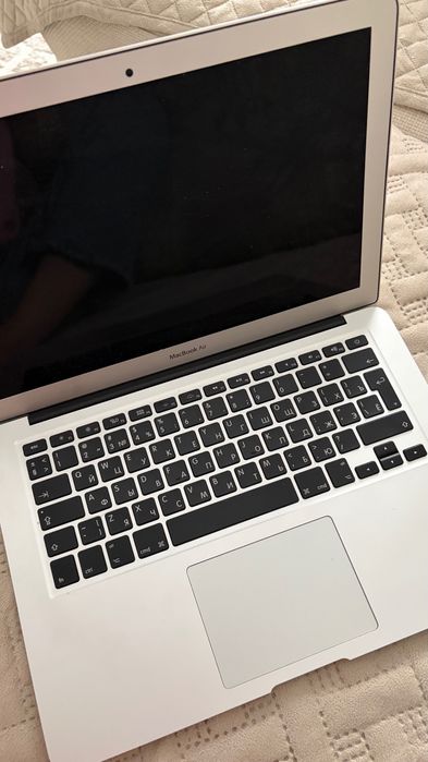 Продам макбук Air