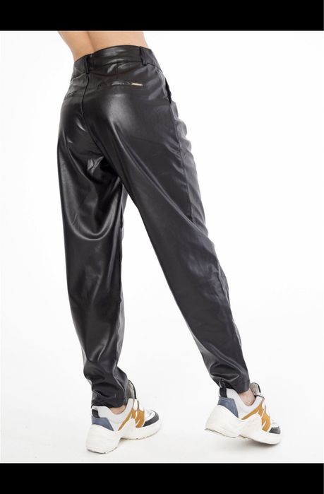 Новые. Стильные кожаные брюки. Турция.