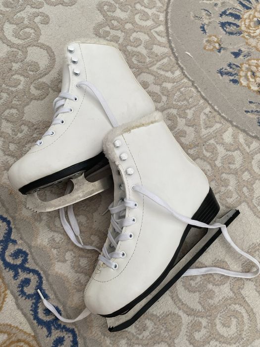 Коньки для девочки рамер 36-37