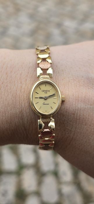 Златен часовник Geneve