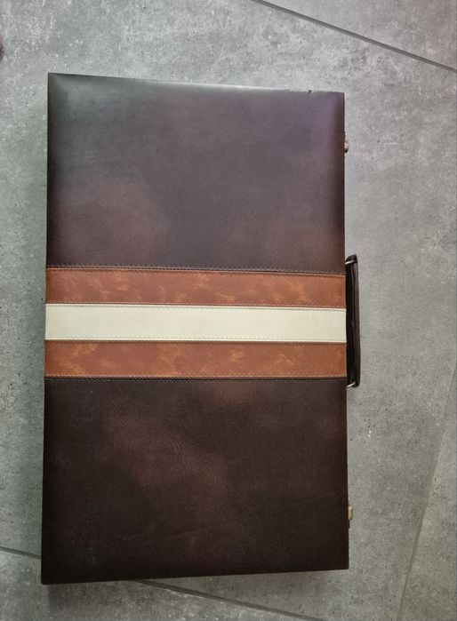 Кожена табла за игра