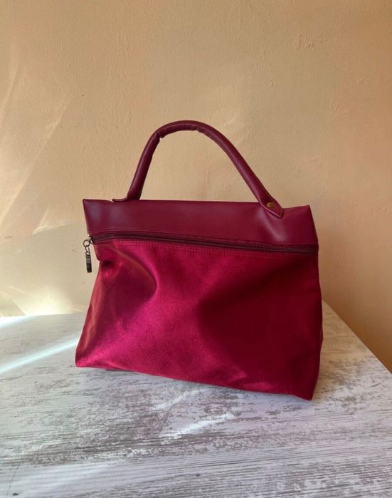 Нови дамски чанти различни модели големини и цветове само по 10 лева