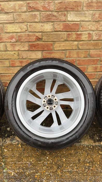 Джанти за Audi Q7 20”  с гуми Pirelli P Zero Tyres