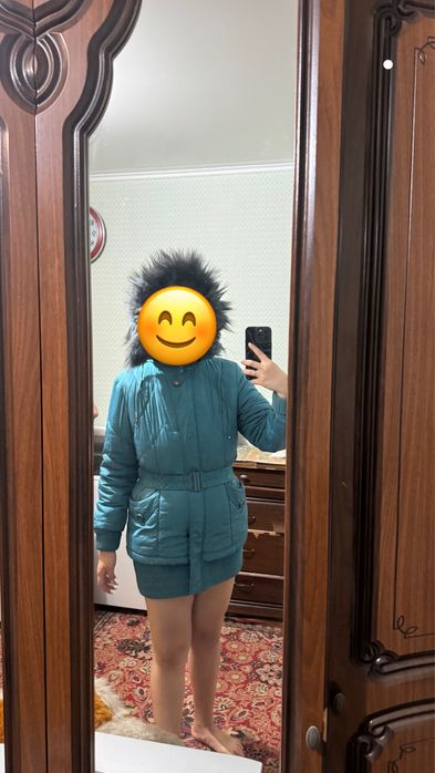 Продам женские пуховики