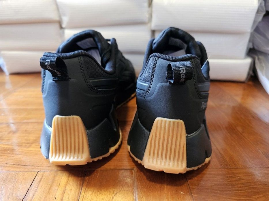 Adidasi Reebok marimea 45.5