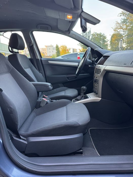 Opel Astra H - 1.7CDTI 101cp - 2008 \ 180.000 KM