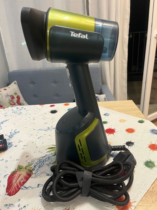 Вертикална парна ютия Tefal AeroSteam DT9810F0, 1400W